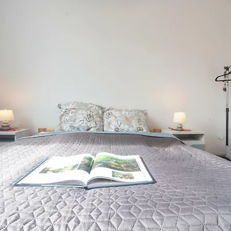 Wanda - Duzy Ogrod Z Hot-tube I Sauna Villa *