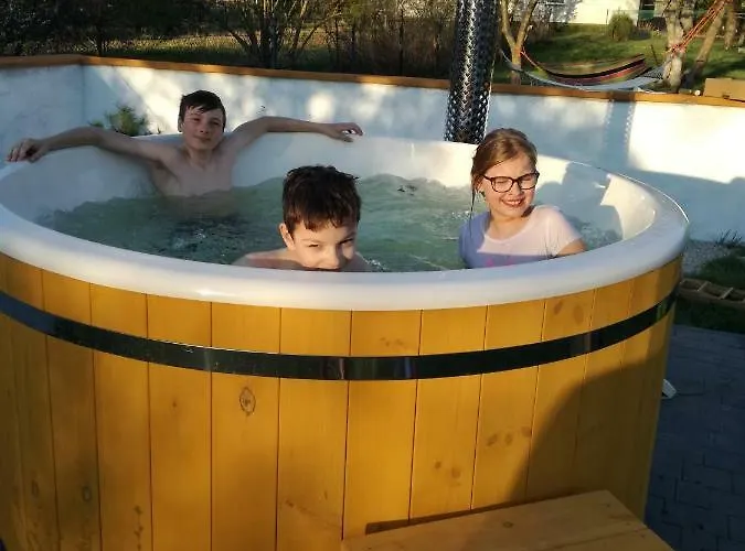 Villa Wanda - Duzy Ogrod Z Hot-tube I Sauna Sztum